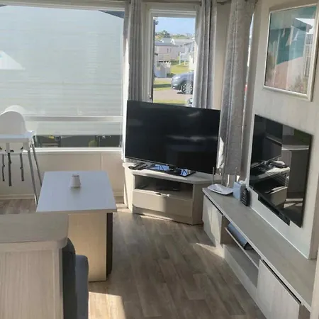 פארק נופש 14 Atlas Ruby Cherry Tree *