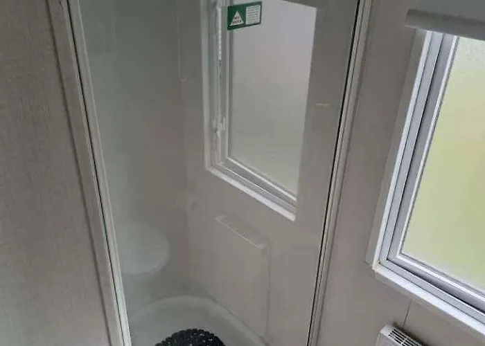 14 Atlas Ruby Cherry Tree Holiday park