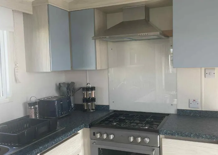 14 Atlas Ruby Cherry Tree Holiday park Gristhorpe