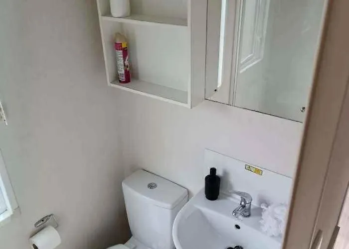 Holiday park 14 Atlas Ruby Cherry Tree Gristhorpe