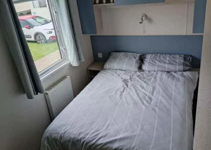 14 Atlas Ruby Cherry Tree База отдыха Gristhorpe